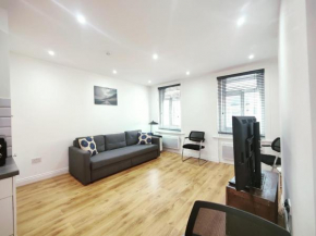 3 Bed Flat close to Liverpool st & Brick lane